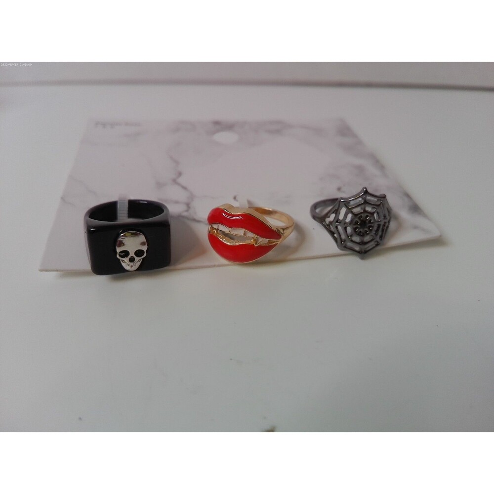 Lot Of Assorted size rings 7,8, And 9